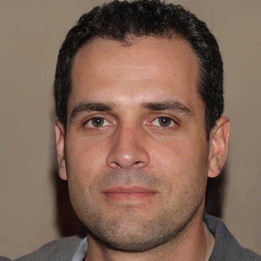 Luiz  L.